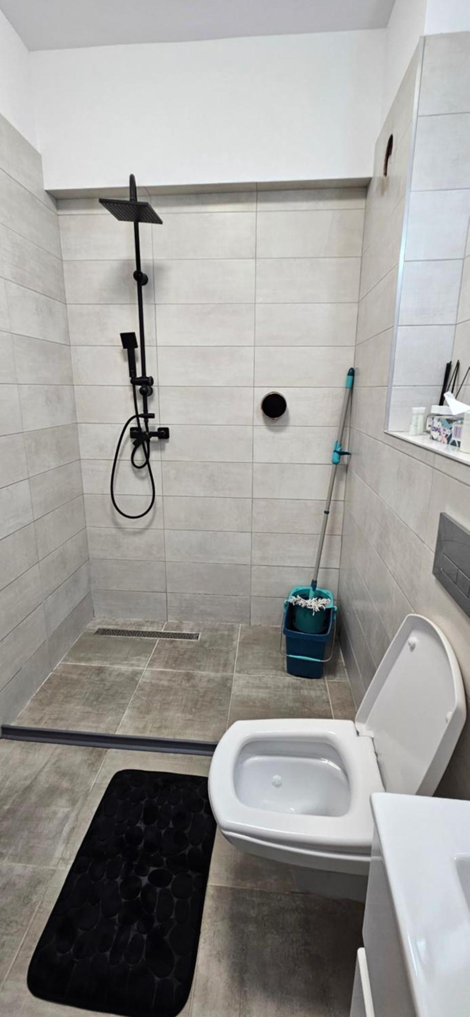 Apartament Dem Radulescu Langa Strand Râmnicu Vâlcea Exterior foto